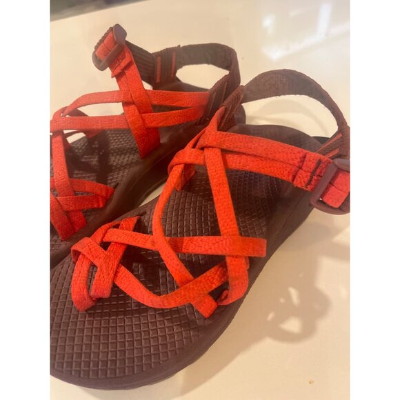 Chaco Womens Z/Cloud Sandals Adjustable Red Straps Size 6 NWOT - Picture 3 of 7